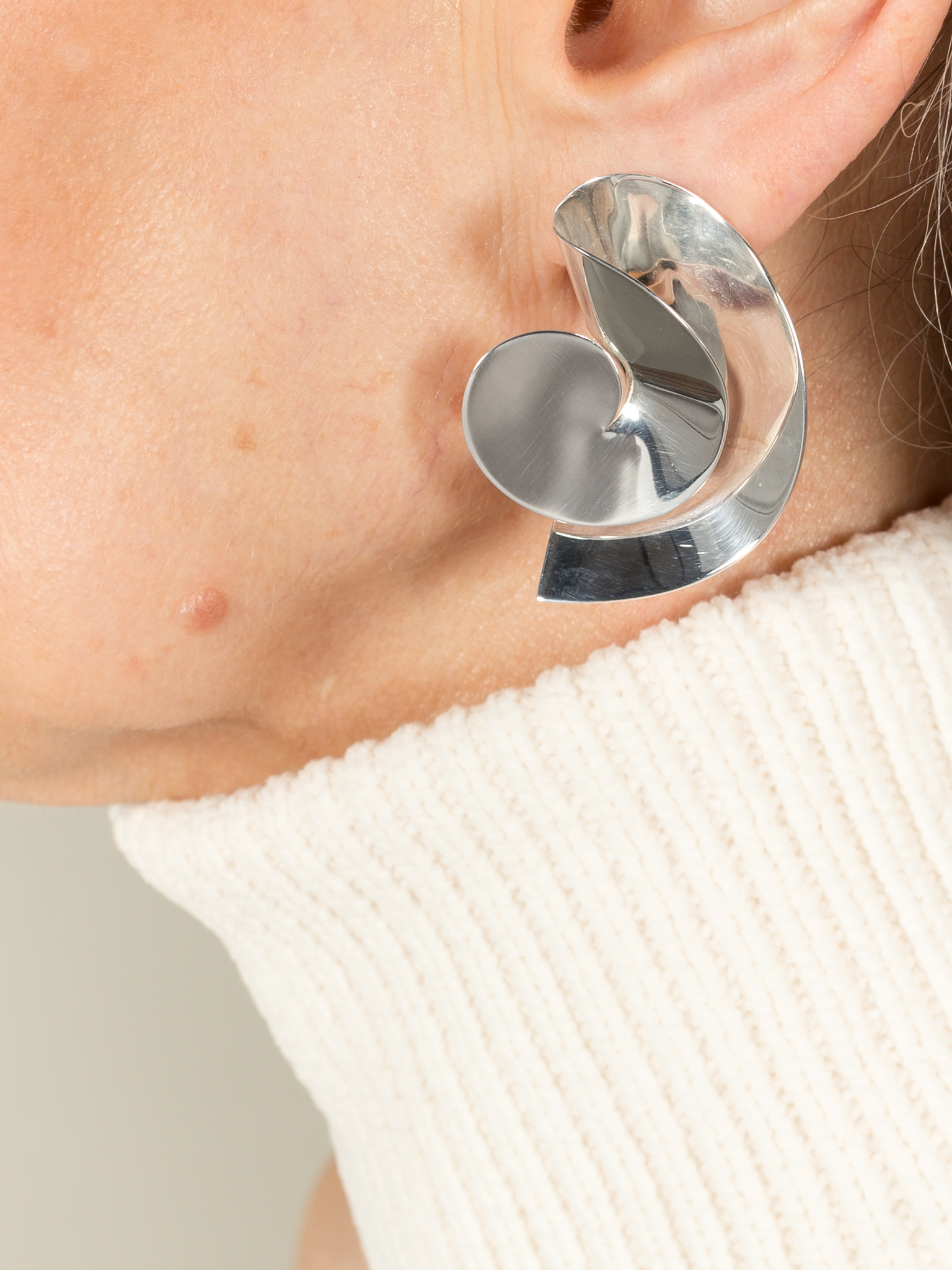 Sun earrings in silver